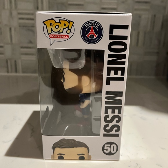 PSG Lionel Messi Funko Pop 50 - Picture 5 of 7